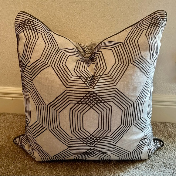 VILLA Pillow Cases - 2 - Picture 4 of 15